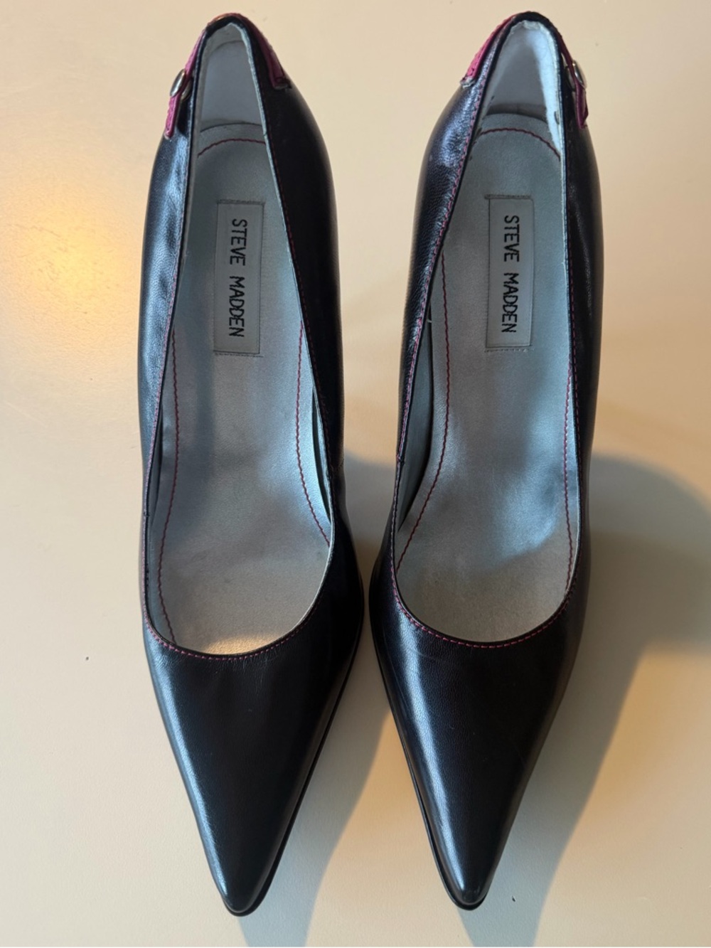Steve Madden Black Leather Pointed Toe Pumps with Pink Accent- Size 9